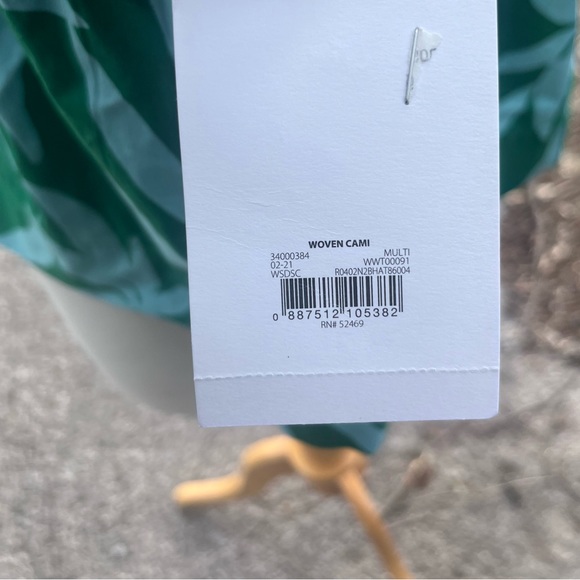 FREE ASSEMBLY NWT WOMENS LARGE SUMMER SMOCKED CAMI TOP - Picture 7 of 9